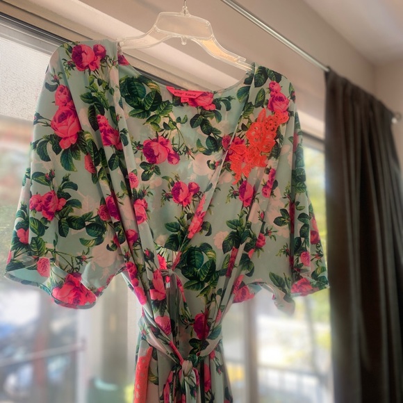 Betsey Johnson Robe - Picture 5 of 5